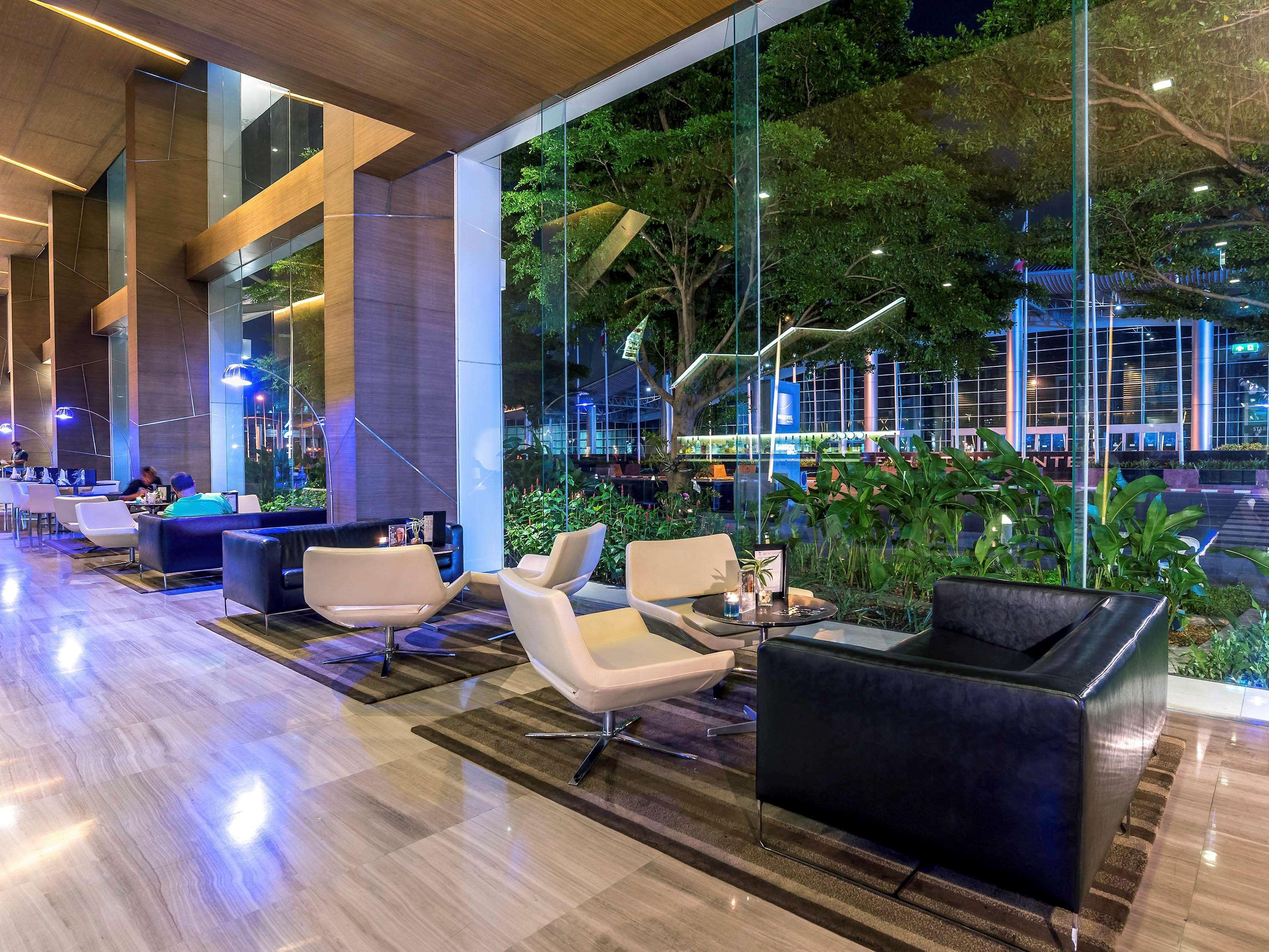 Novotel Bangkok Impact Нонтабури Екстериор снимка
