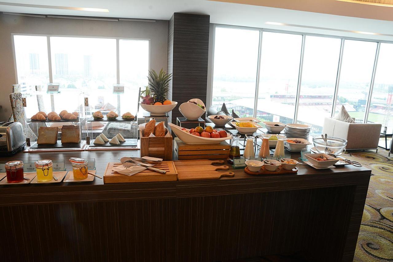 Novotel Bangkok Impact Нонтабури Екстериор снимка